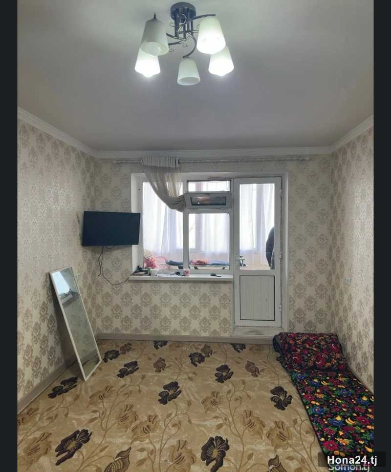 2-комн. квартира, 20 мкр, 47 м² — 4