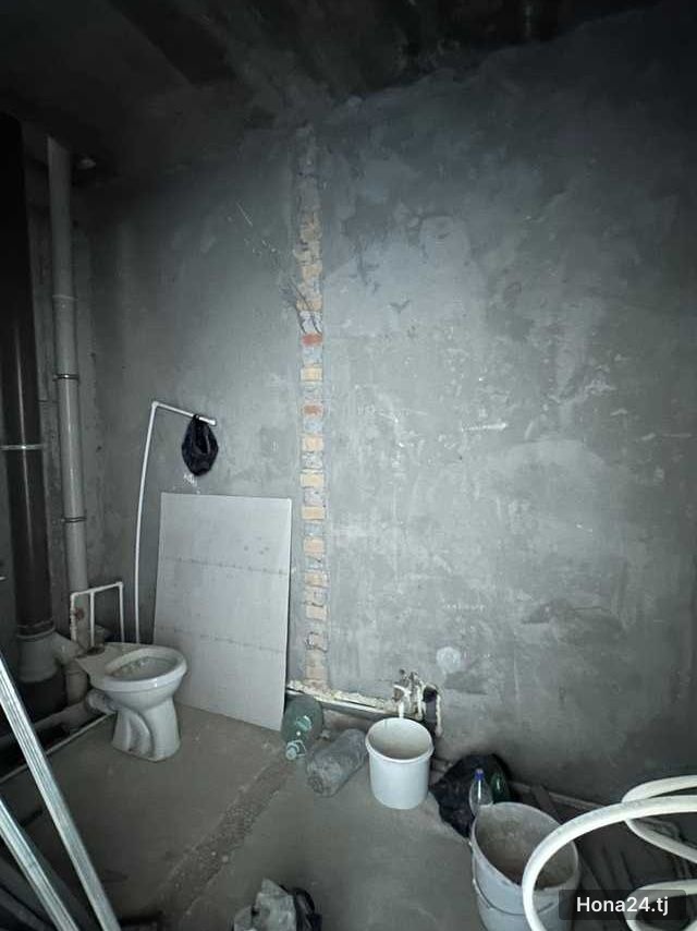 3-комн. квартира, 18-й мкр, 94 м² — 12