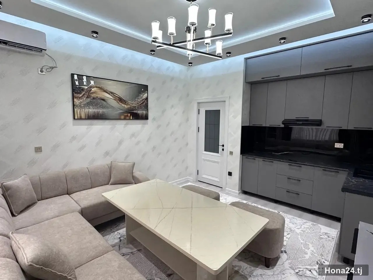 2-комн. квартира, 8-й мкр, 55 м²