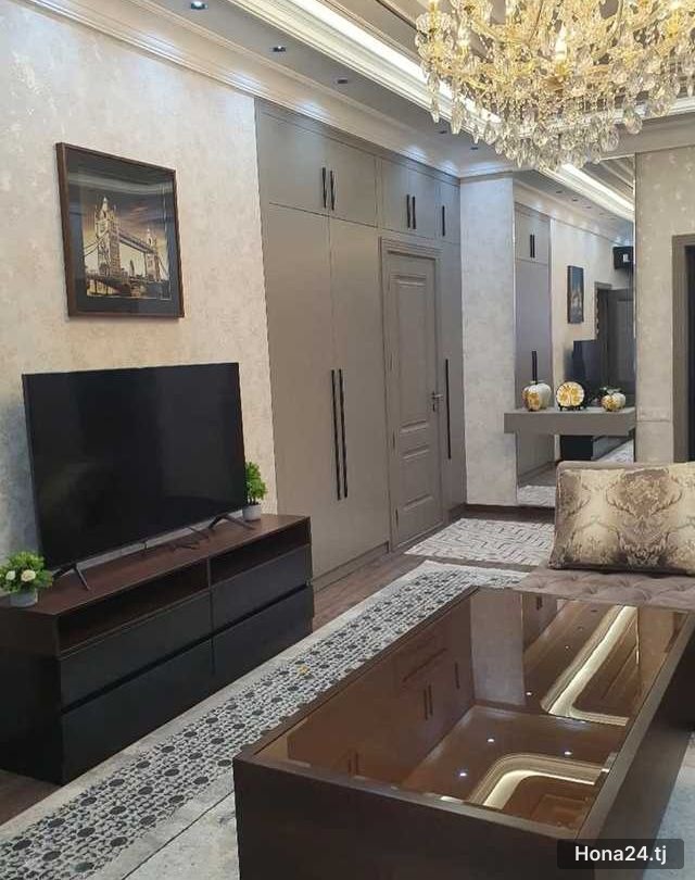 3-комн. квартира, Унвермаг, 80 м² — 2