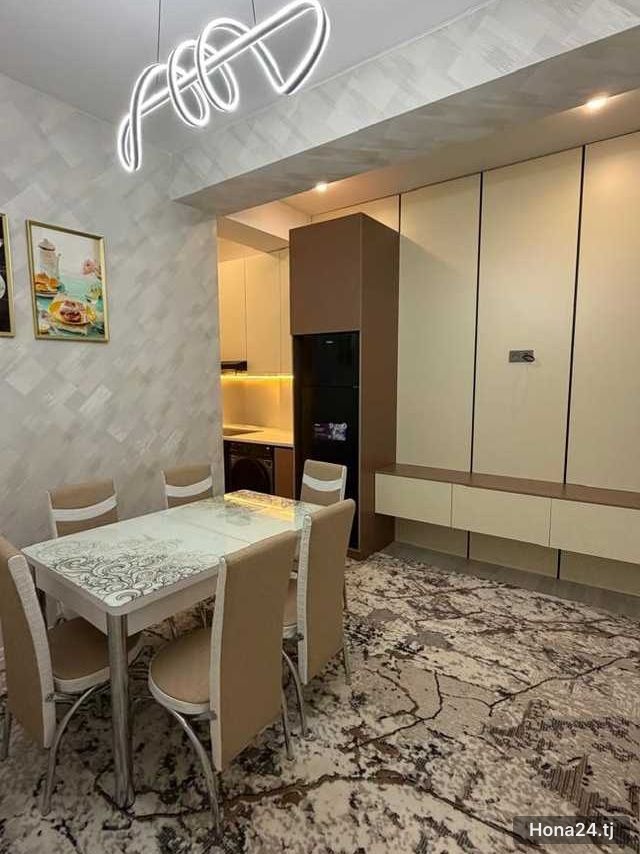 2-комн. квартира, 33-34 мкр, 71 м²