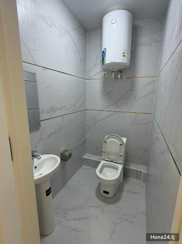 3-комн. квартира, 19-й мкр, 80 м² — 12