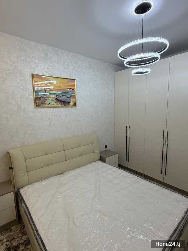 2-комн. квартира, 33-34 мкр, 71 м² — 5