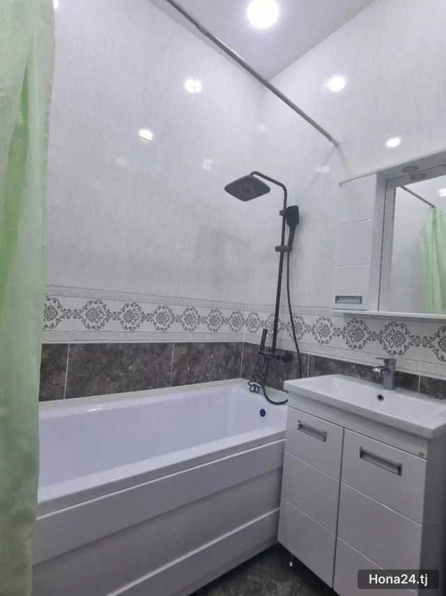 3-комн. квартира, 18-й мкр, 82 м² — 7