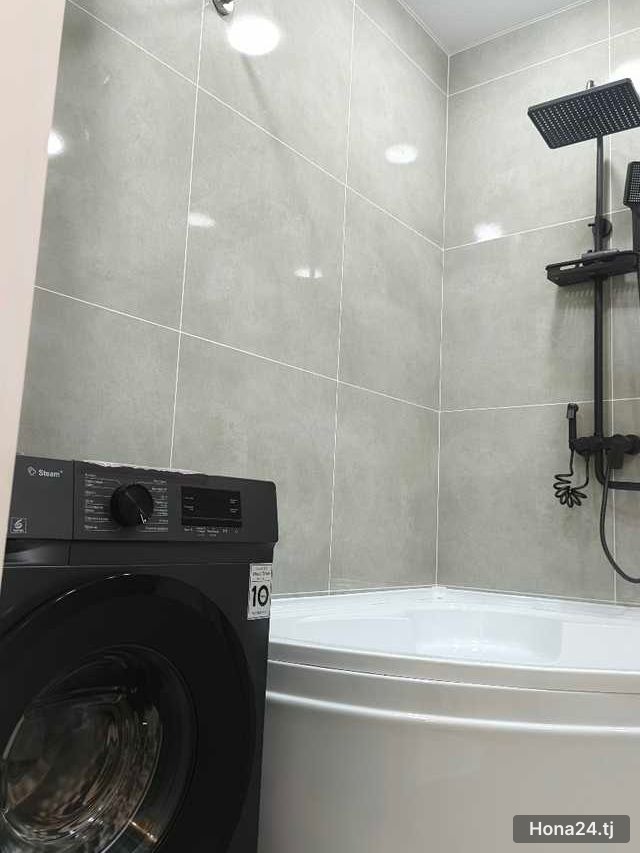 3-комн. квартира, 8-й мкр, 75 м² — 8