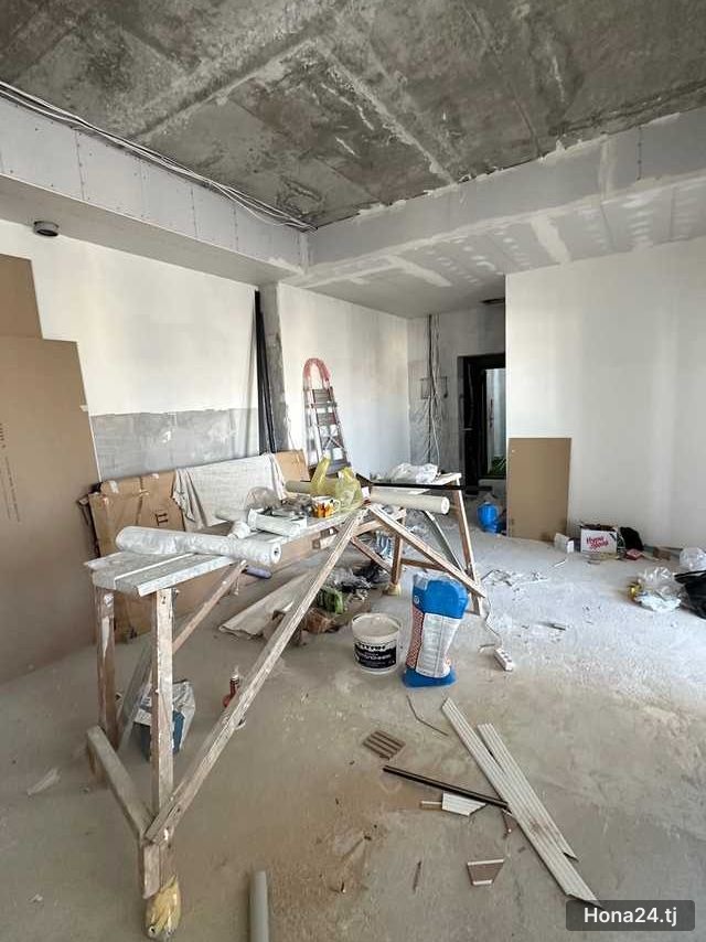 3-комн. квартира, 18-й мкр, 94 м² — 3
