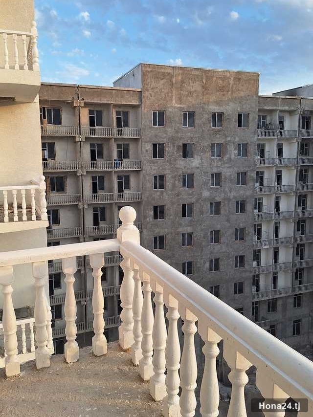 2-комн. квартира, 30 мкр, 46 м² — 13