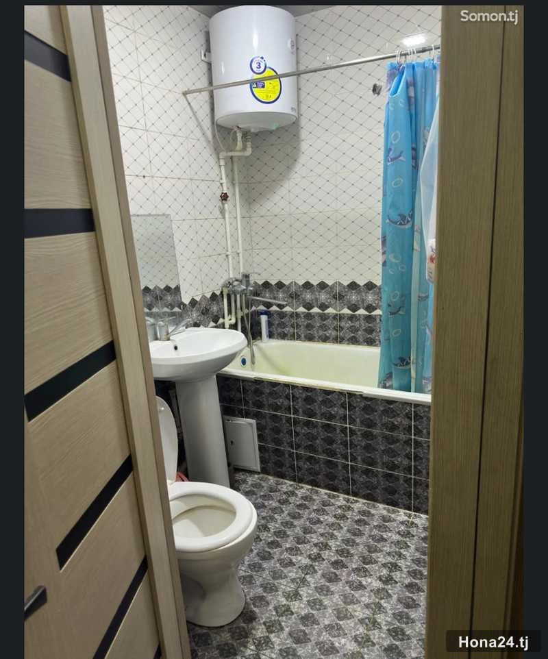 2-комн. квартира, 20 мкр, 47 м² — 7