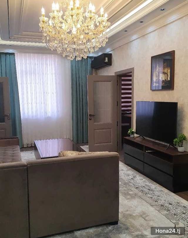 3-комн. квартира, Унвермаг, 80 м²