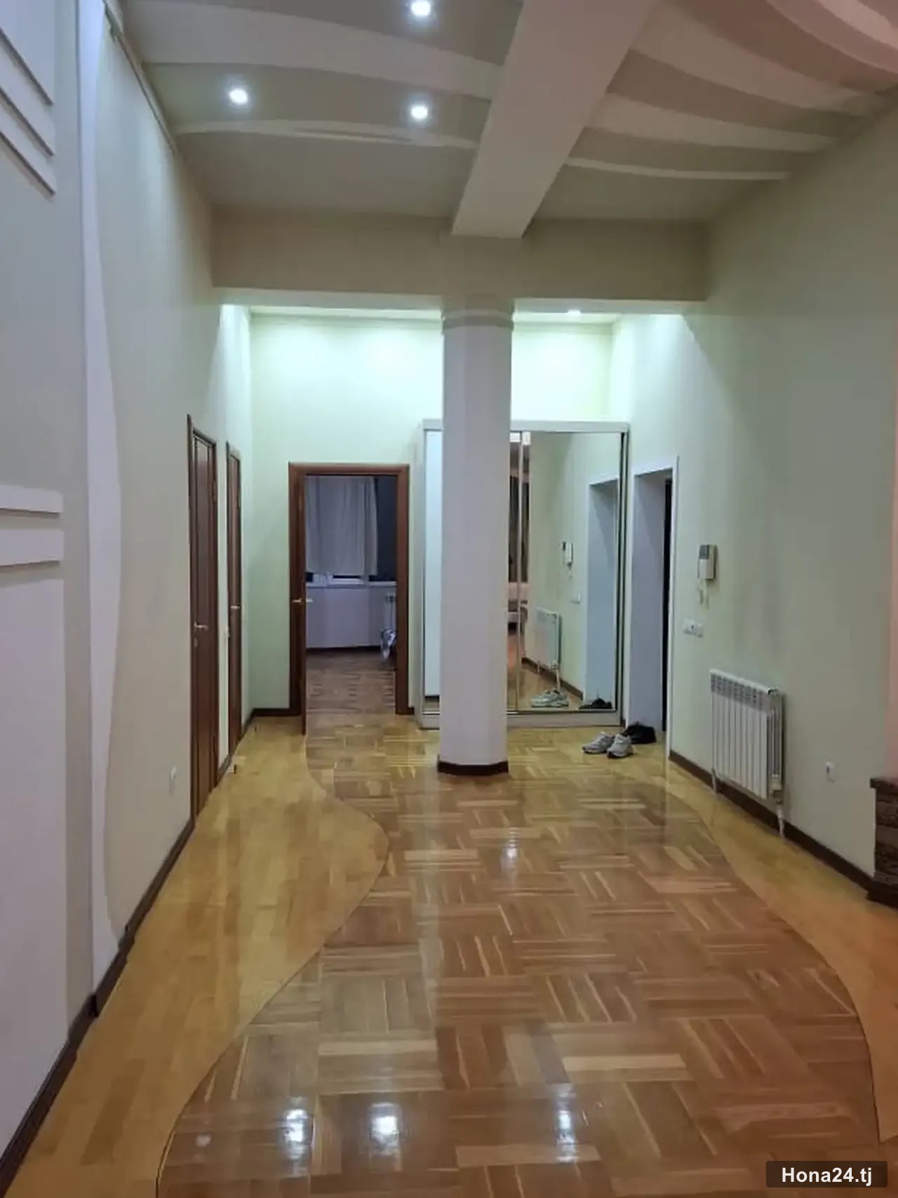 4-комн. квартира, 31 мкр, 200 м² — 12