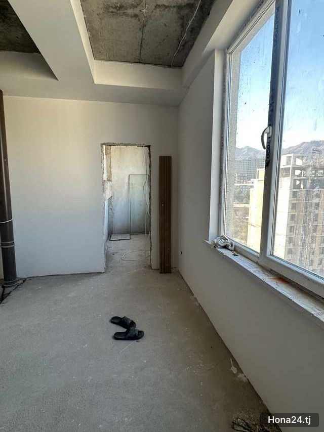 3-комн. квартира, 18-й мкр, 94 м² — 5