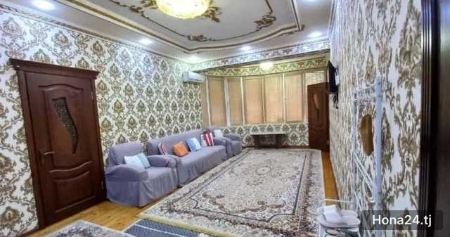 3-комн. квартира, 19-й мкр, 80 м²