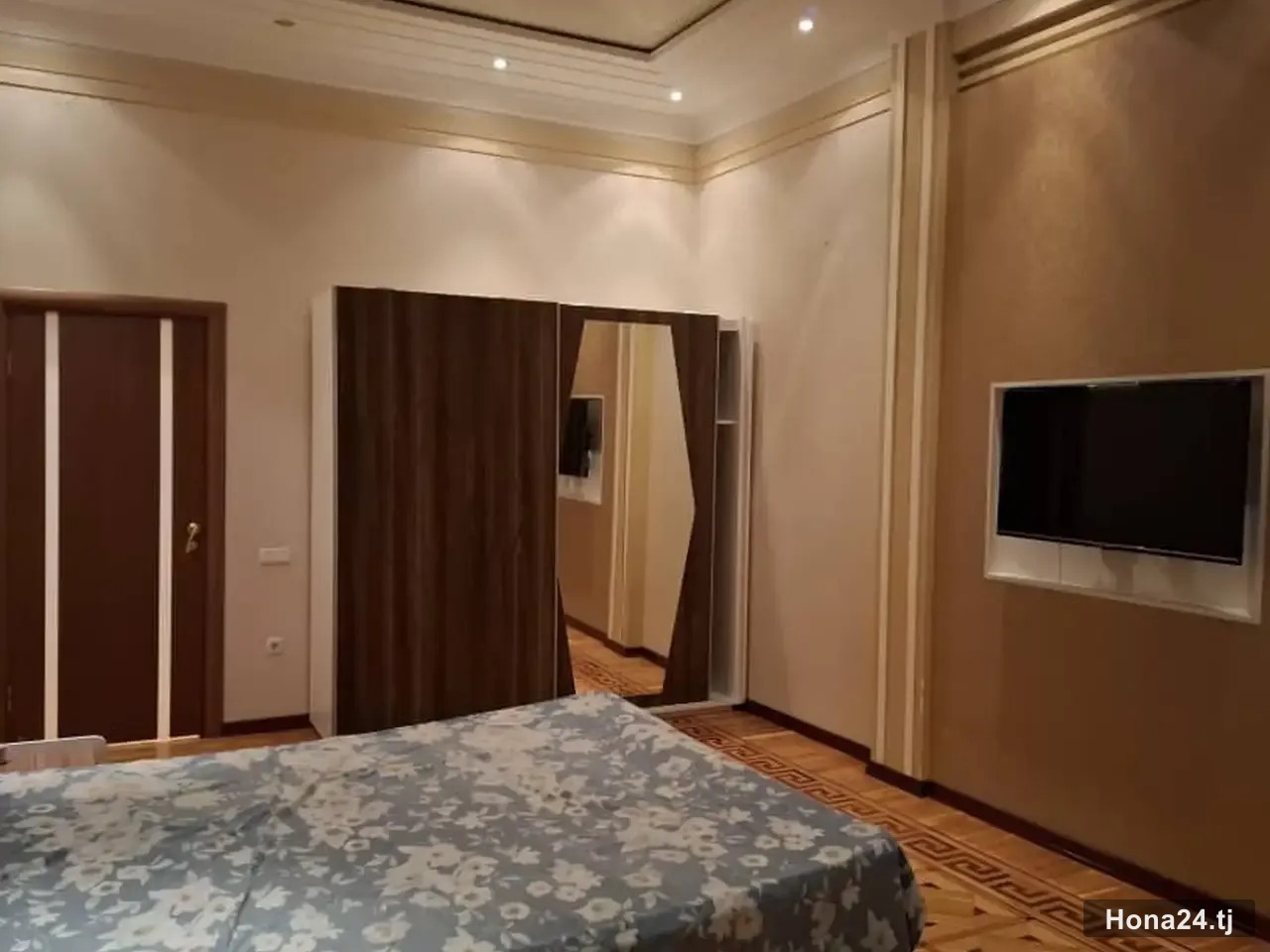 4-комн. квартира, 31 мкр, 200 м² — 2